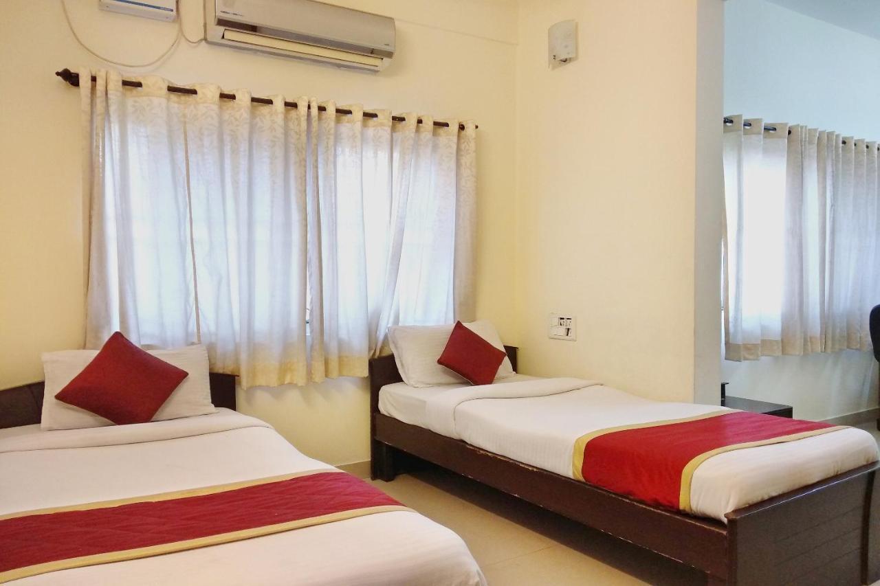 Super Oyo Capital O Premium Hotel Victoria Heights Near Sri Someshwara Swami Temple Bangalore Exterior photo